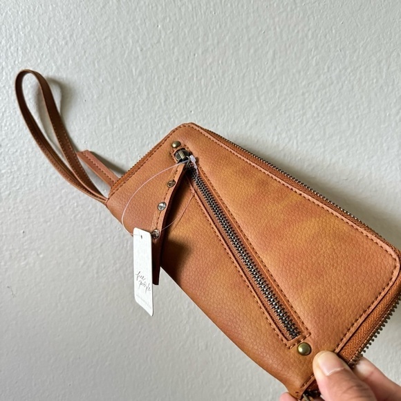 FREE PEOPLE | | Distressed Vegan Wallet - Picture 8 of 9